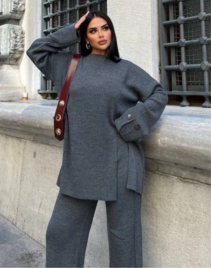 Timeless V Pant Set