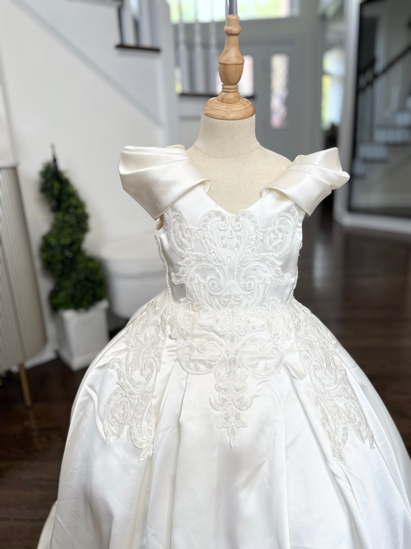 Aida Luxury Off White Beaded lacePuffy Flower Girl Dress
