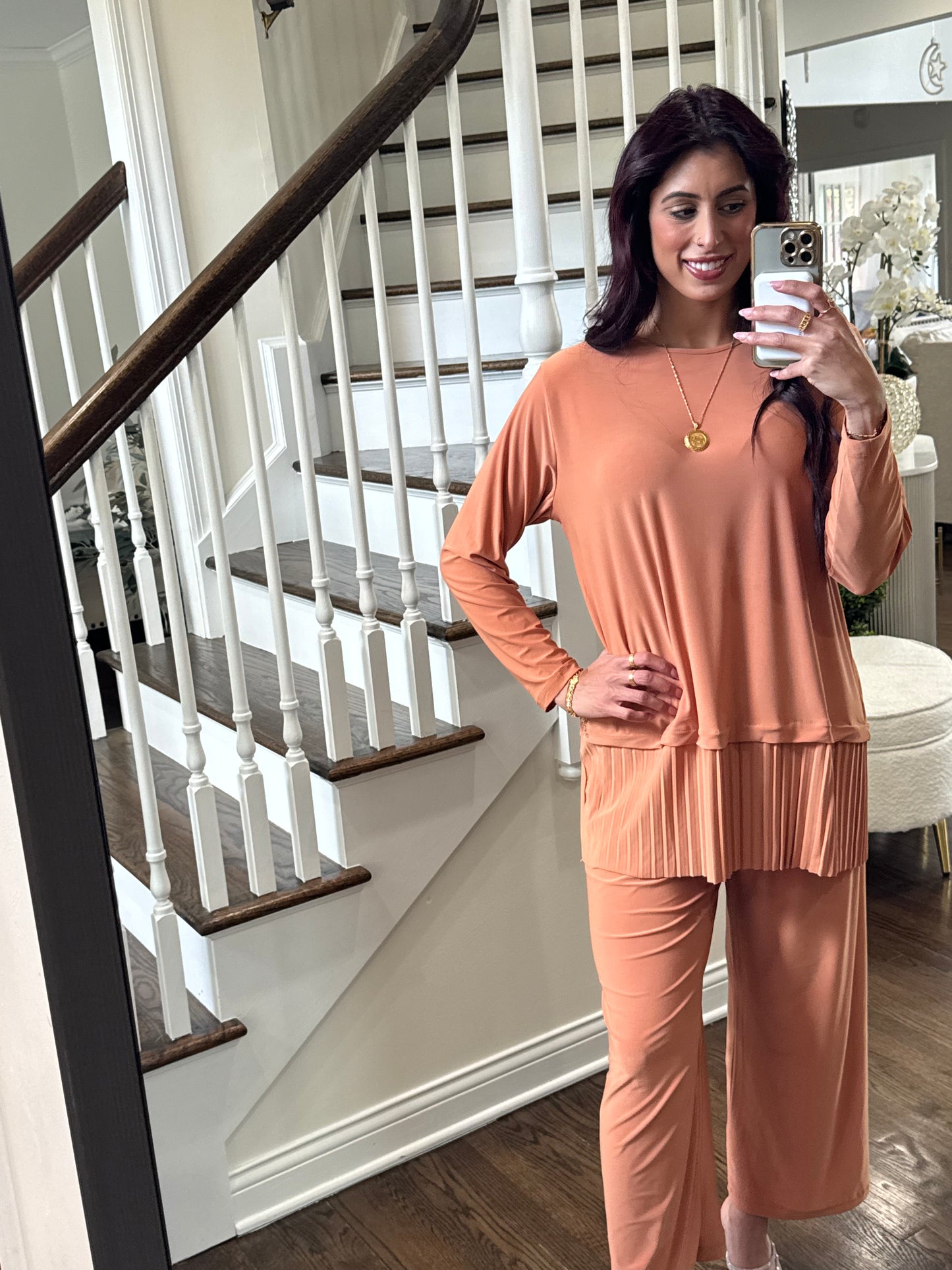 Long Sleeves Ruffled Hem Tunic and Ankle pants set