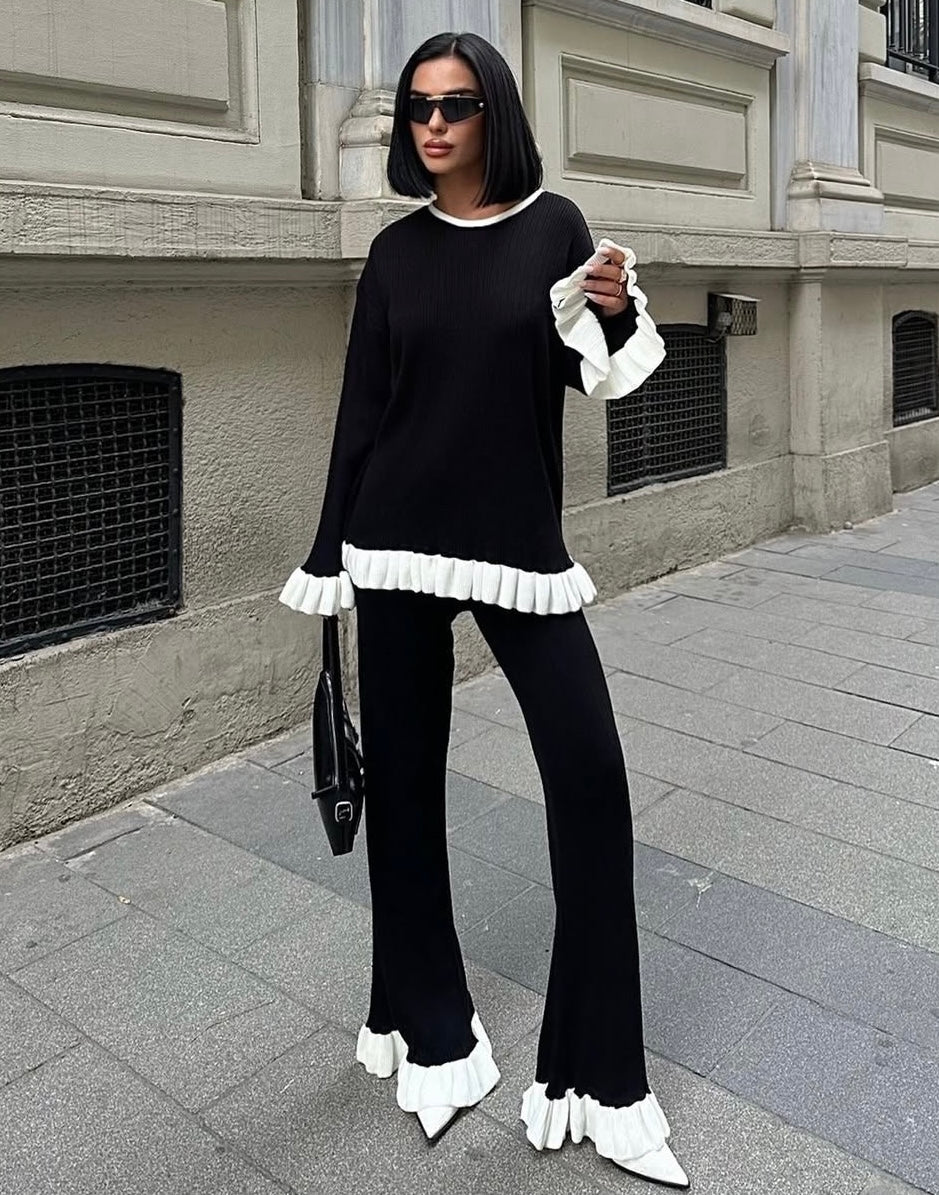 Co-Ord Dual-Tone Delight Knitwear Pant Set