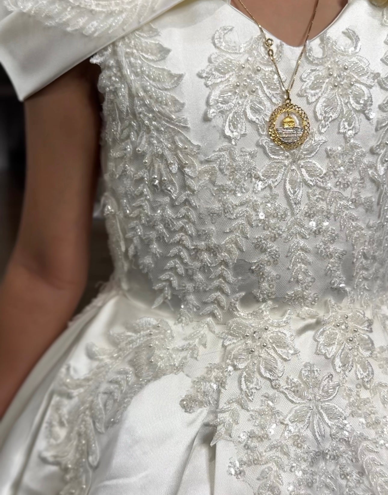 Luxury Off White Beaded lacePuffy Flower Girl Dress