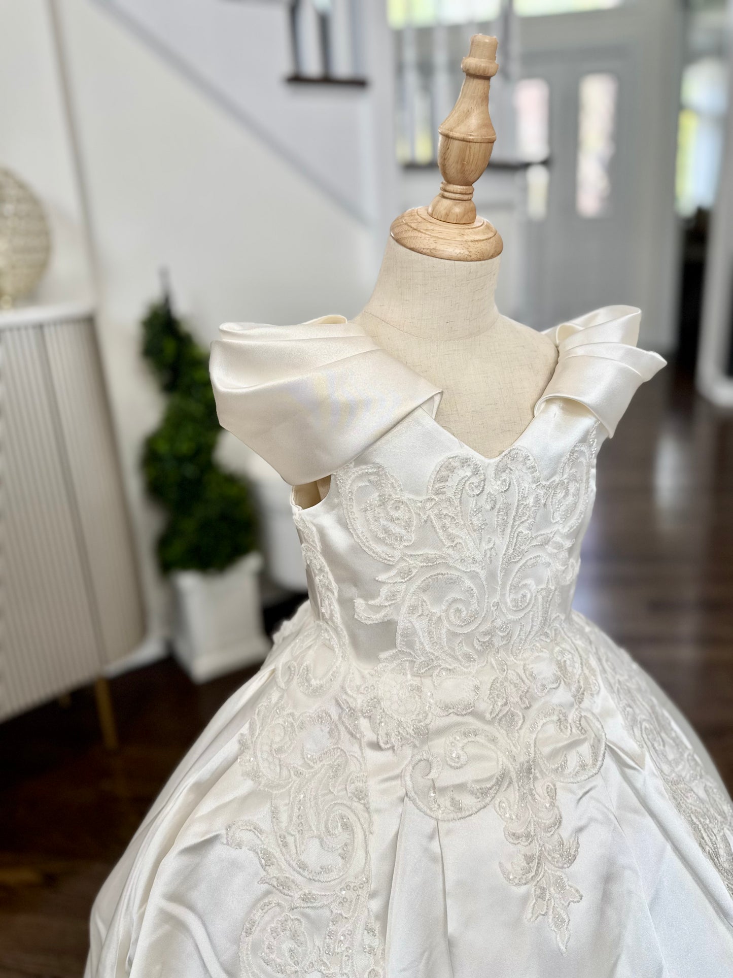 Aida Luxury Off White Beaded lacePuffy Flower Girl Dress