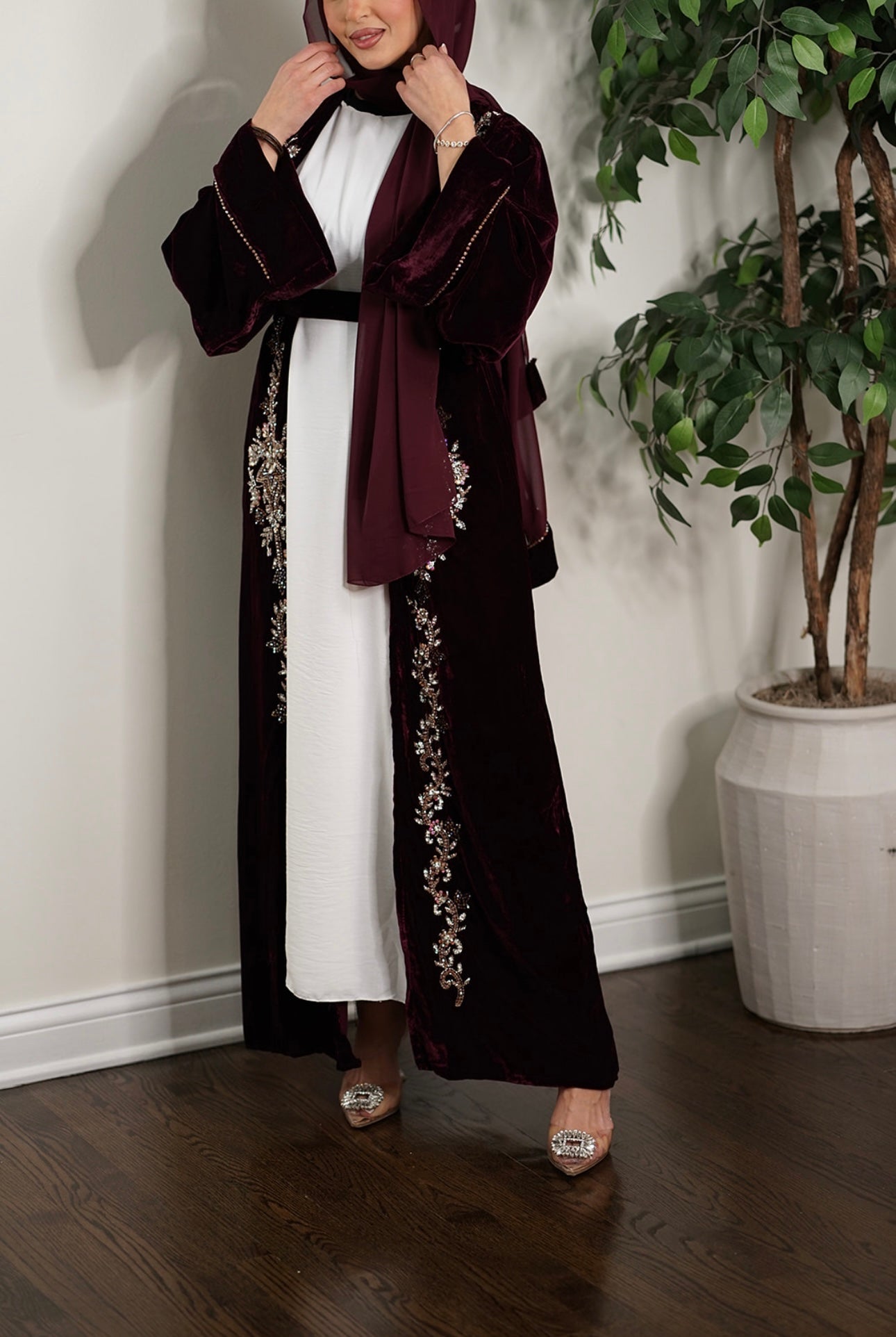 LUXURY VELVET EMBELLISHED FRONT AND BACK EVENING OPEN ABAYA