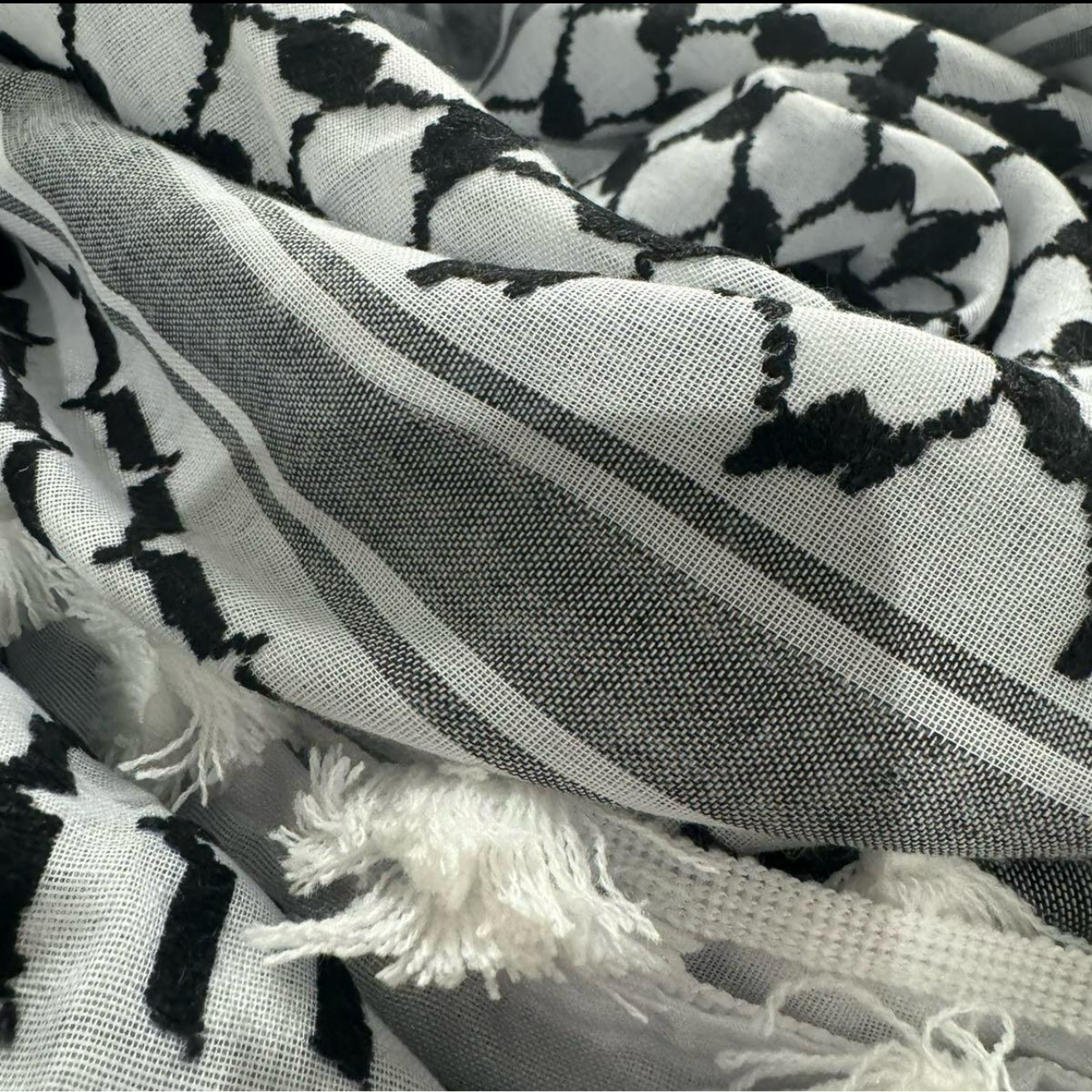 Palestinian Kufiya Shemagh hatta Scarf Cotton Winter Shawl neck wrap keffiyah embroidered with tussles