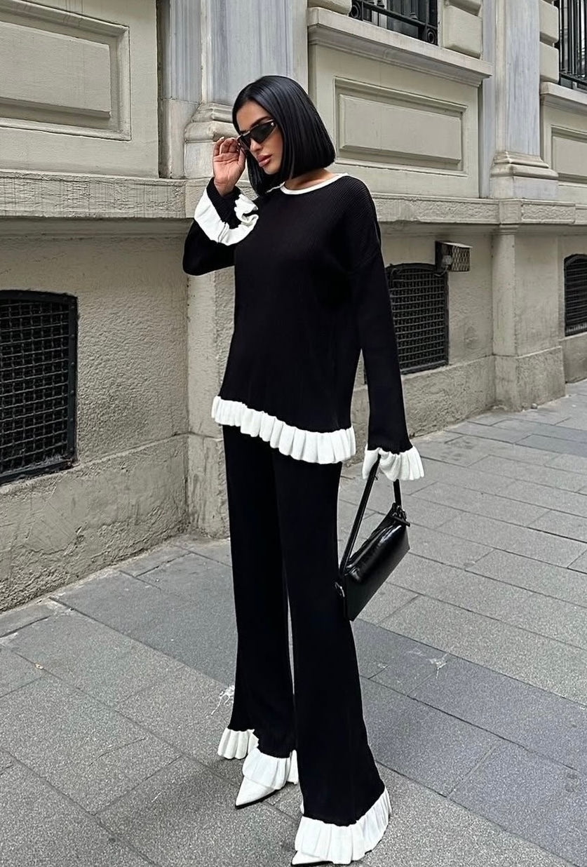 Co-Ord Dual-Tone Delight Knitwear Pant Set