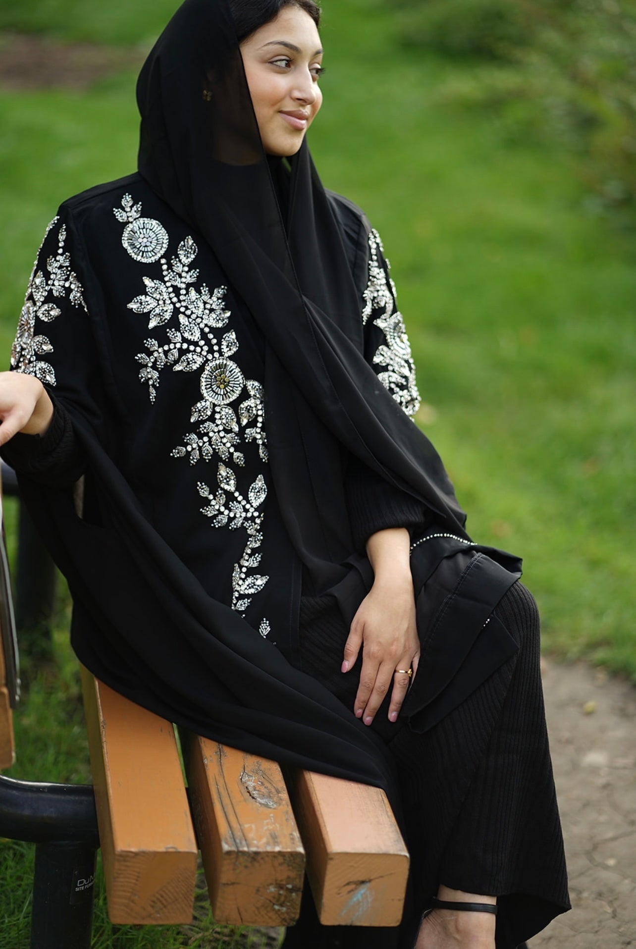 LUXURY EMERALD BLACK EMBELLISHED Beaded CAPE ABAYA