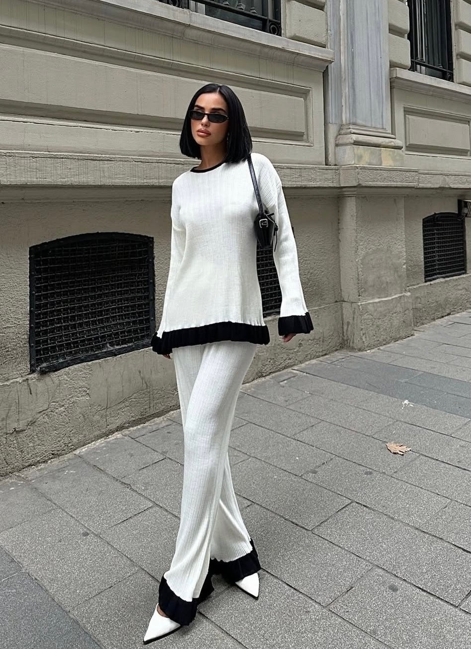 Co-Ord Dual-Tone Delight Knitwear Pant Set