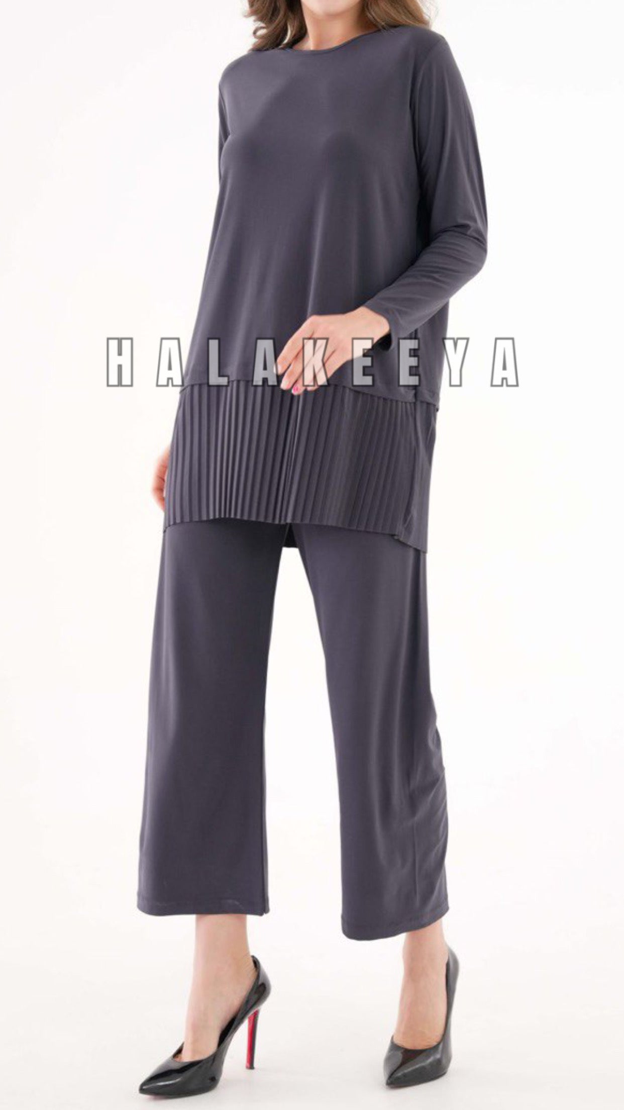 Long Sleeves Ruffled Hem Tunic and Ankle pants set