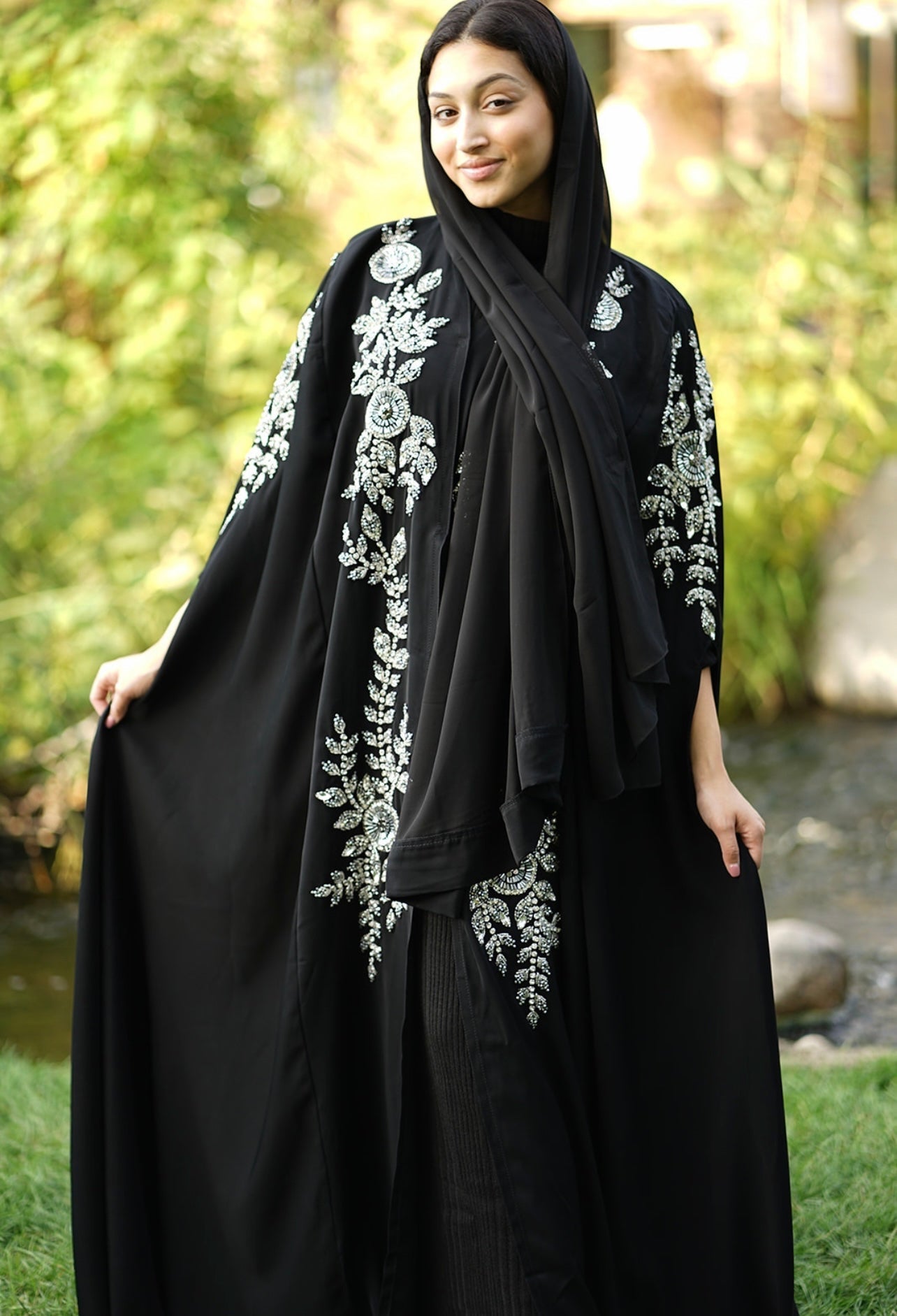 LUXURY EMERALD BLACK EMBELLISHED Beaded CAPE ABAYA