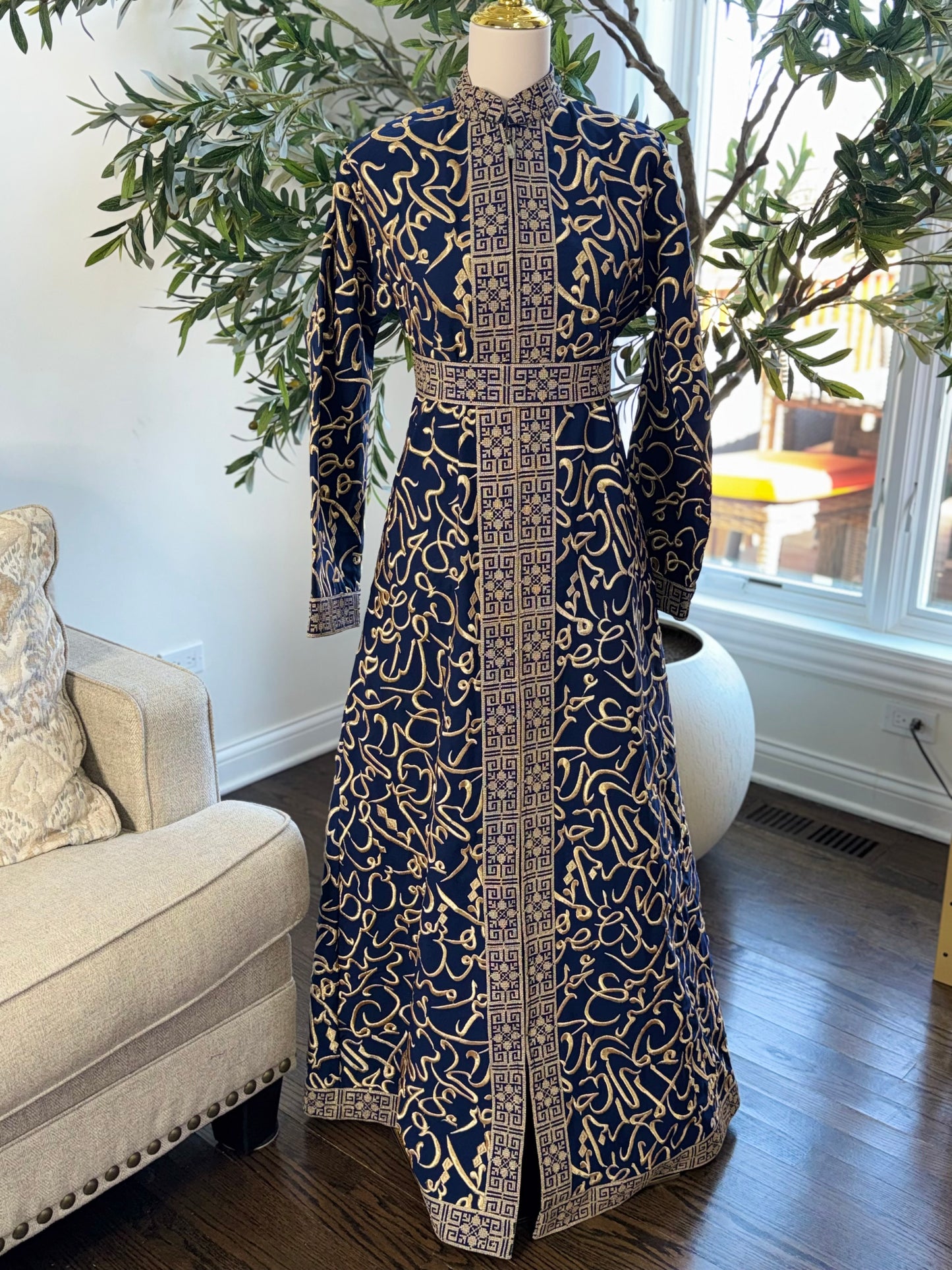 Arabic Letter embroidered/tatreez on zipped Off White abaya kaftan Thobe
