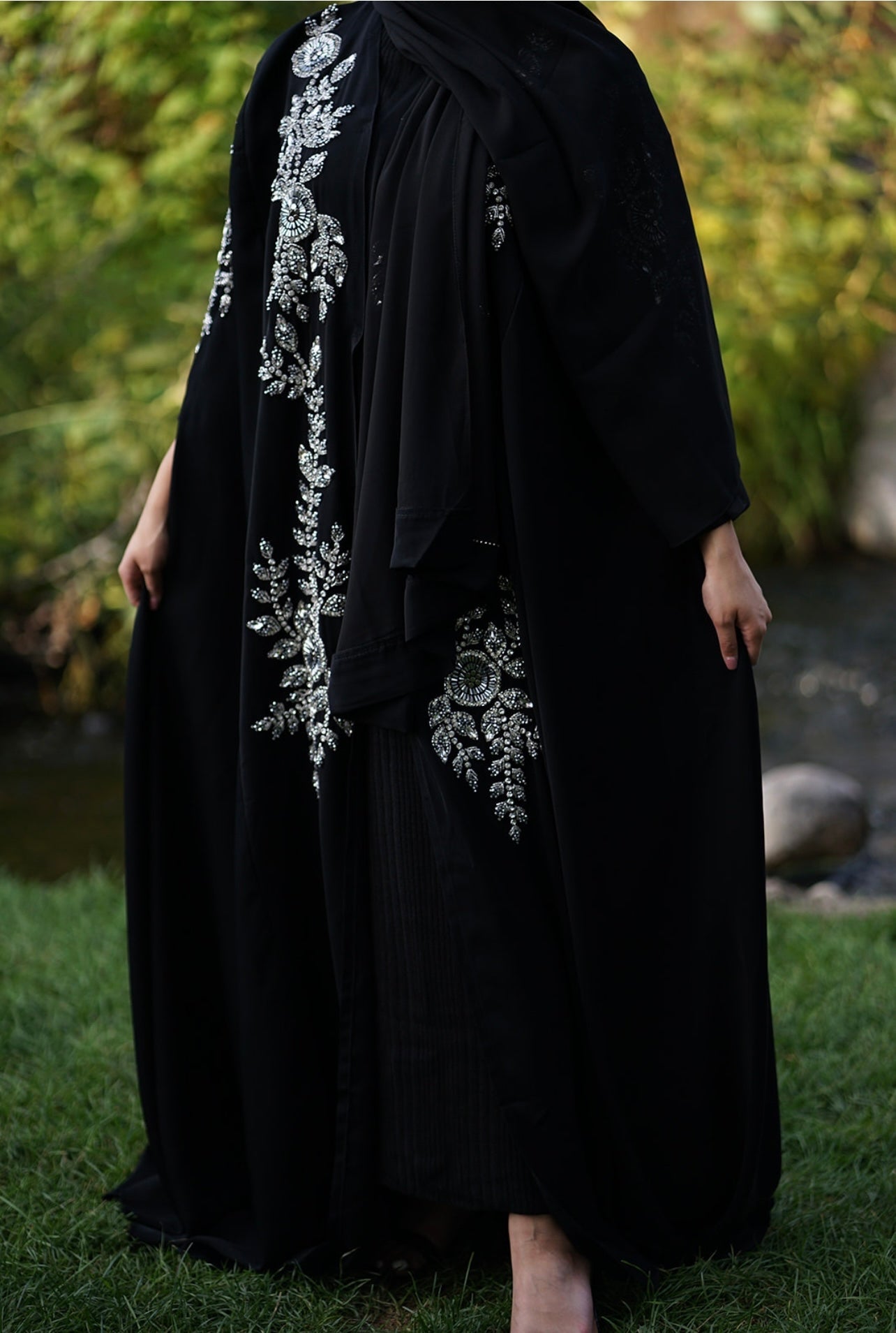 LUXURY EMERALD BLACK EMBELLISHED Beaded CAPE ABAYA