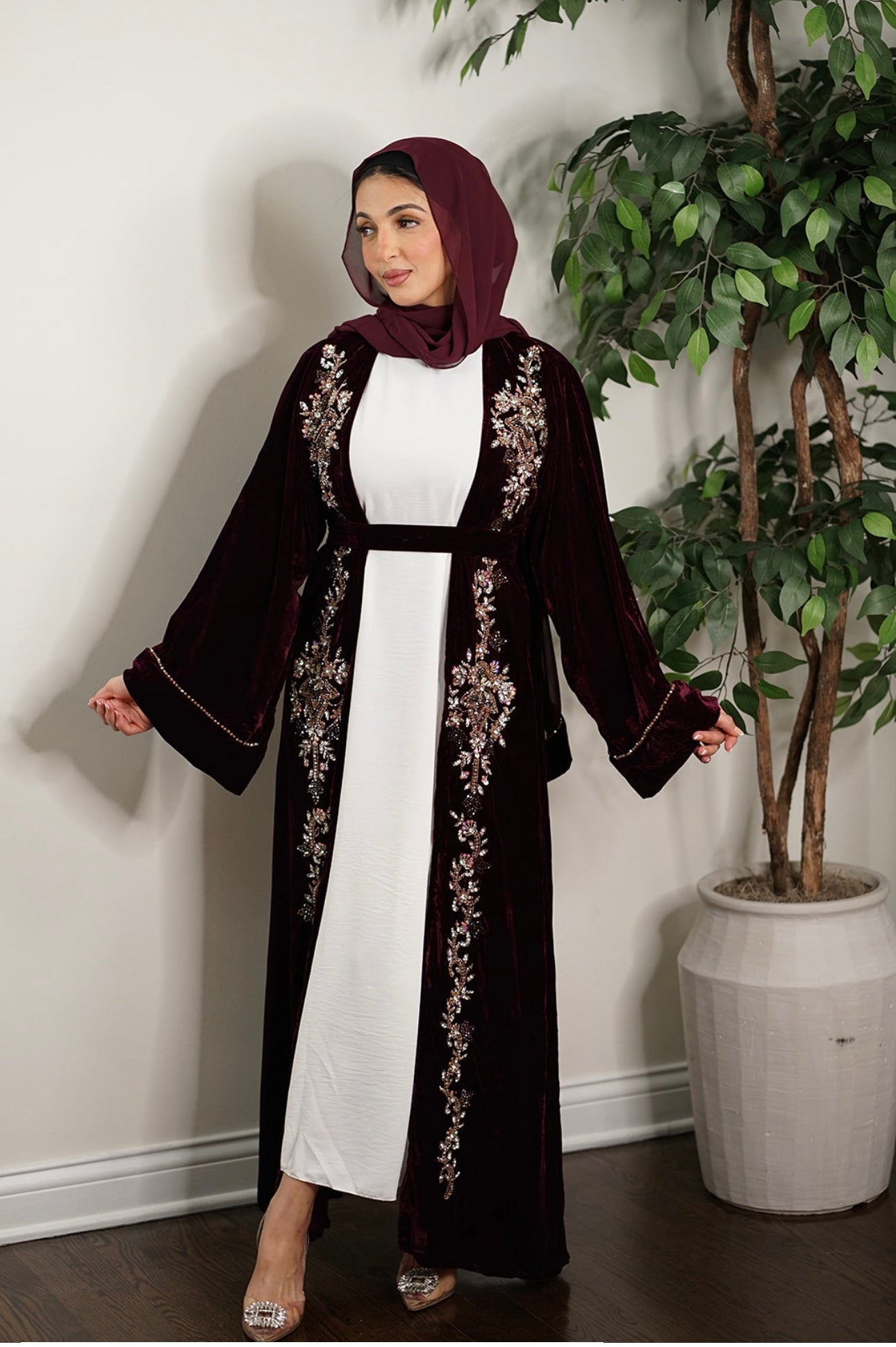 LUXURY VELVET EMBELLISHED FRONT AND BACK EVENING OPEN DUBAI ABAYA