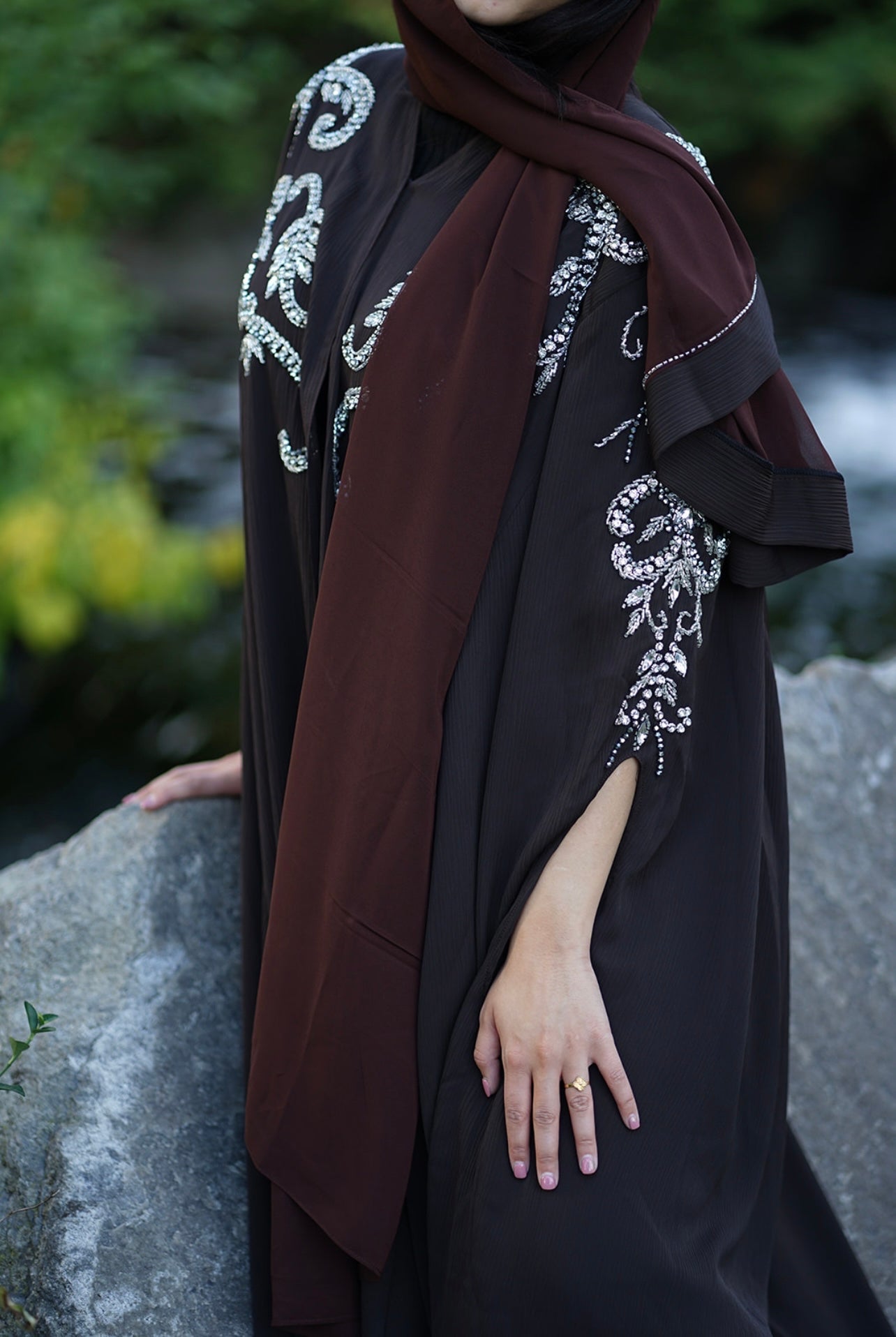 LUXURY BROWN EMBELLISHED ABAYA DUBAI CAPE