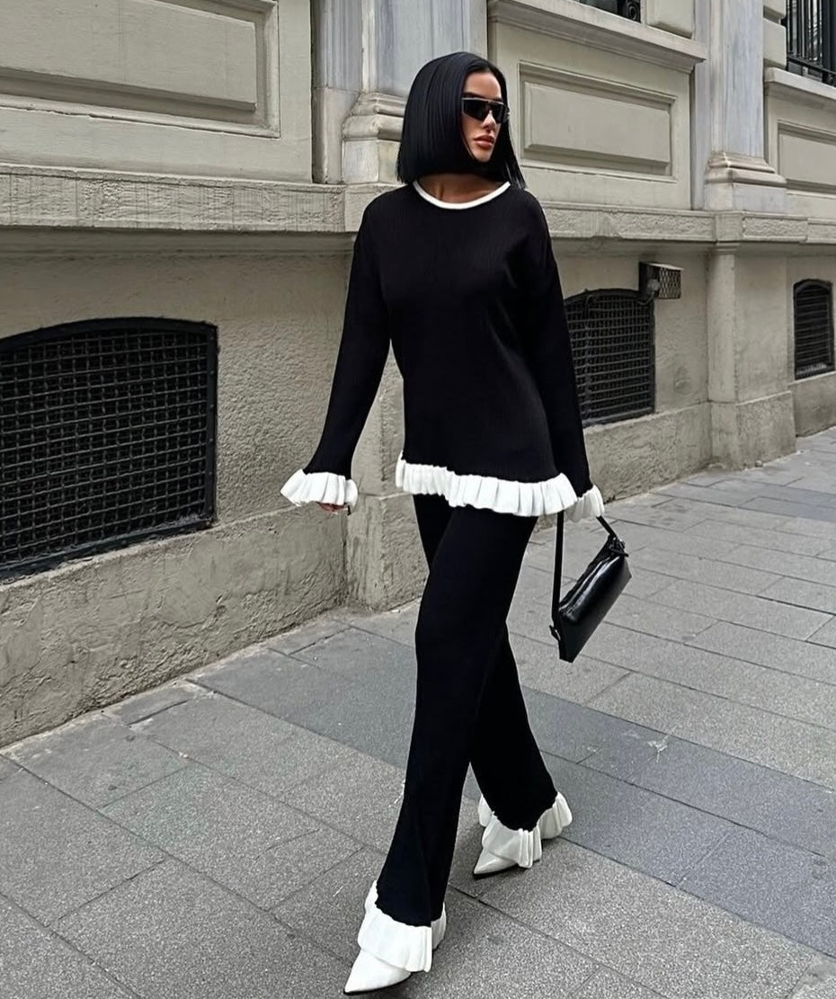 Co-Ord Dual-Tone Delight Knitwear Pant Set