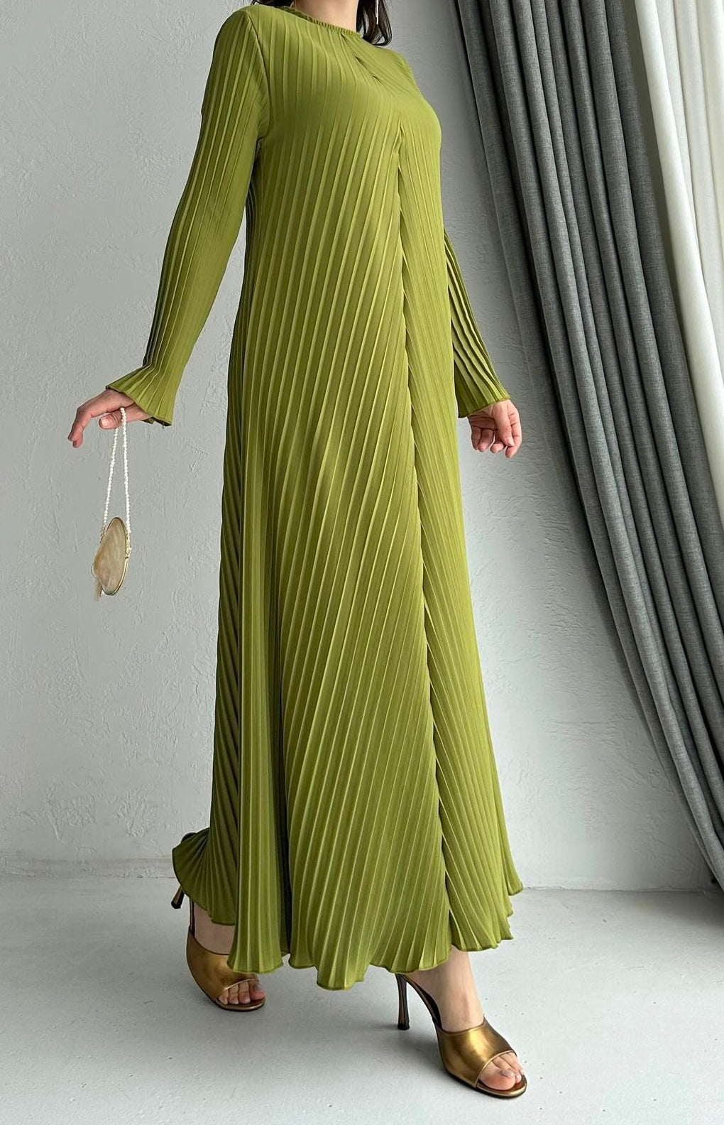 Pleated Long Sleeves Dress