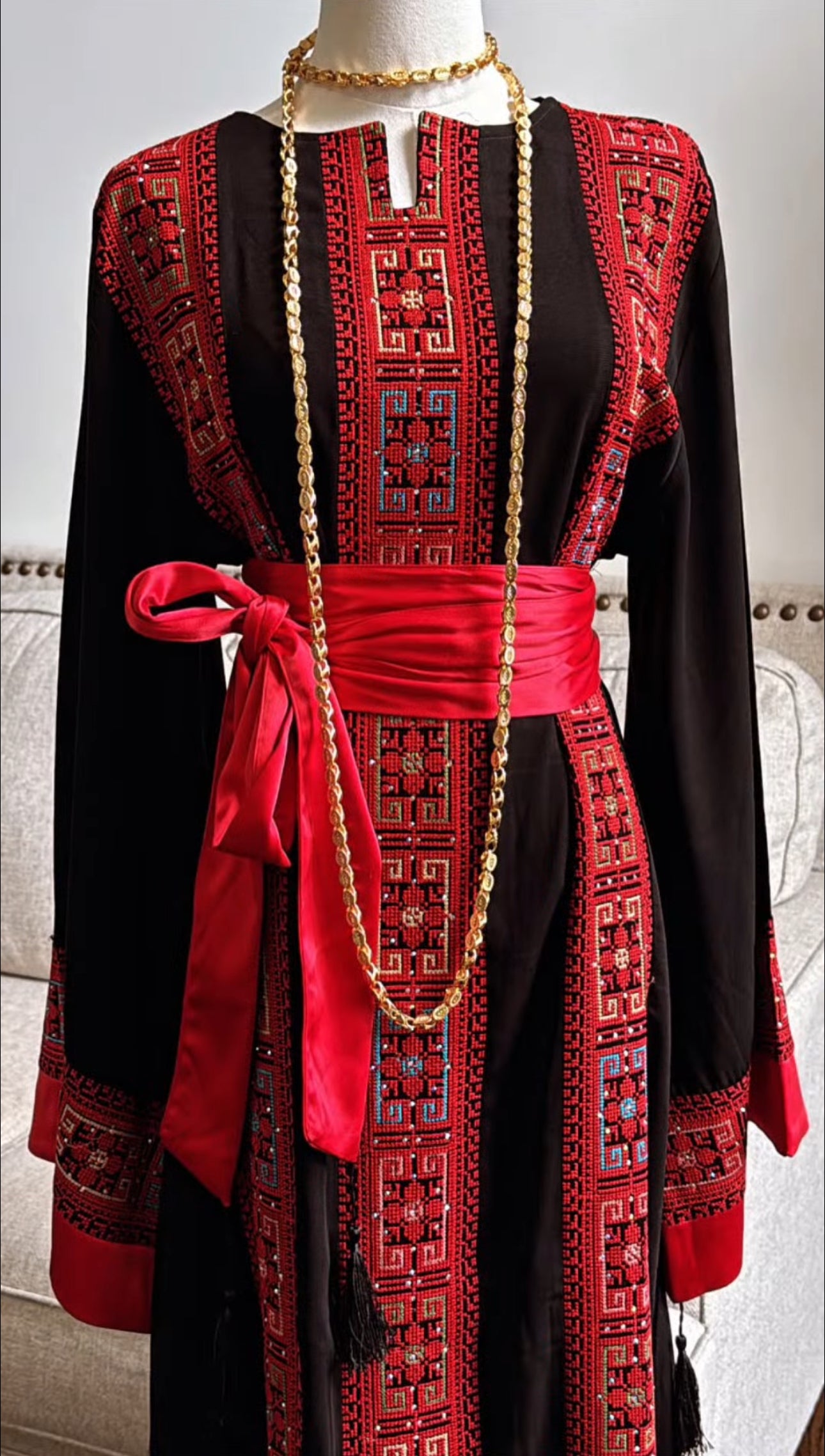2 Pcs Embroidered Palestinian traditional Tatreez Thobe