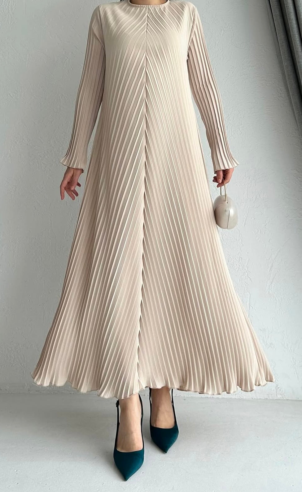 Pleated Long Sleeves Dress