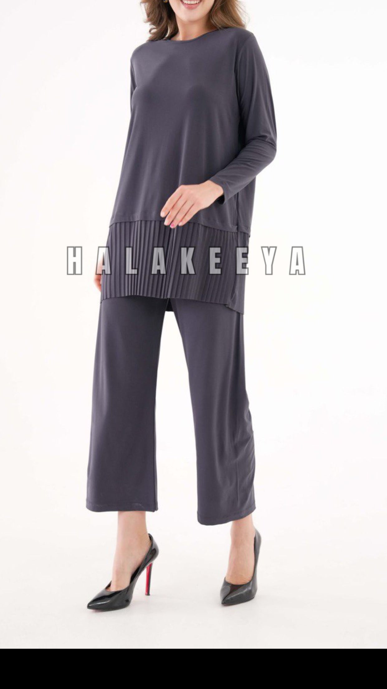 Long Sleeves Ruffled Hem Tunic and Ankle pants set