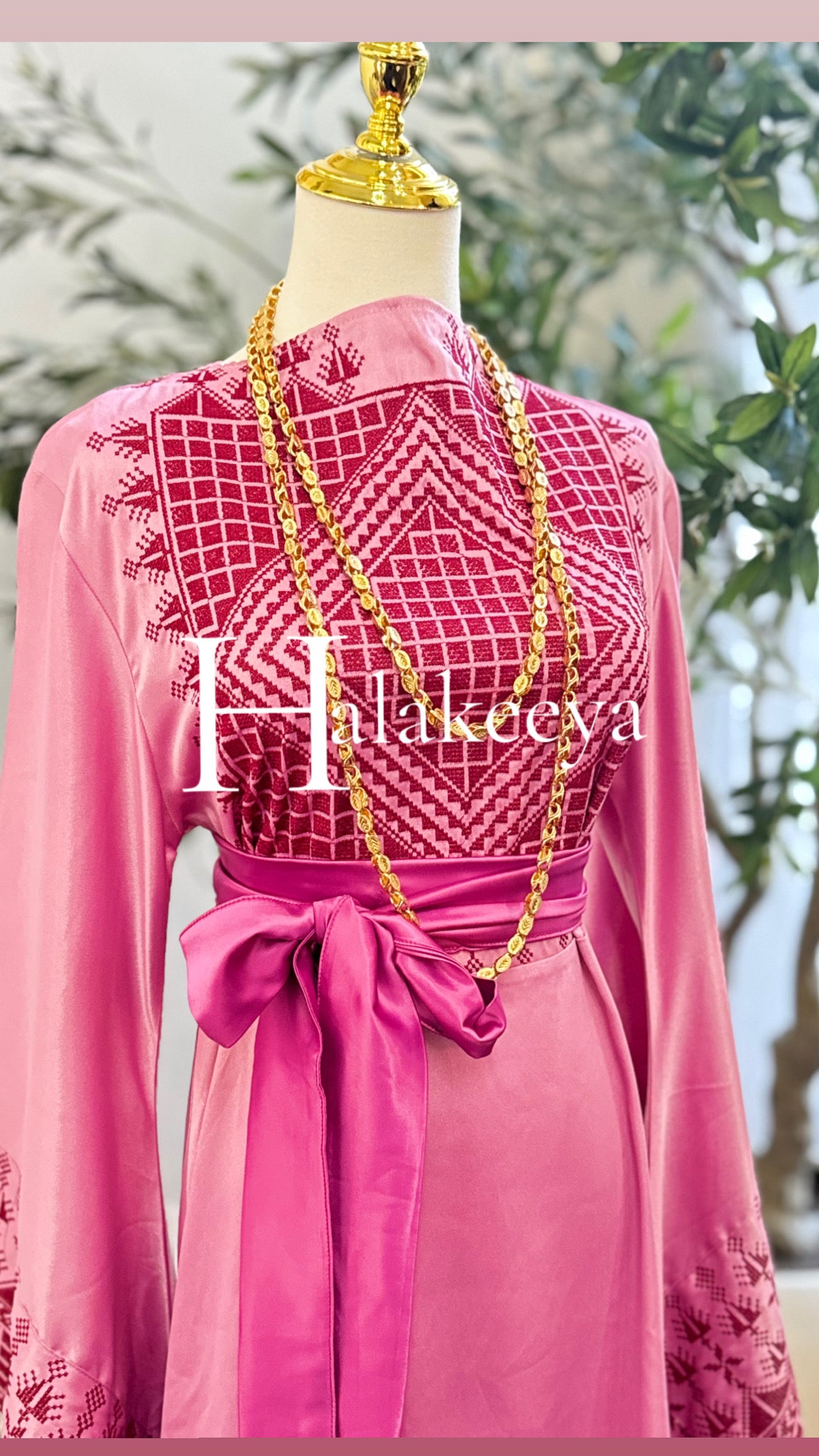Pink Satin Embroidered Thobe Kaftan with Wide Sleeves