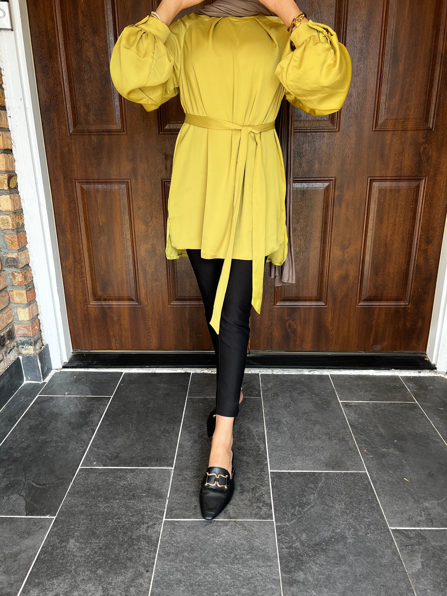 Puffed sleeves satin top with belt