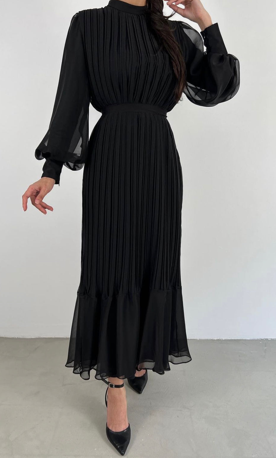 Long Sleeve Pleated Maxi Dress With Belt