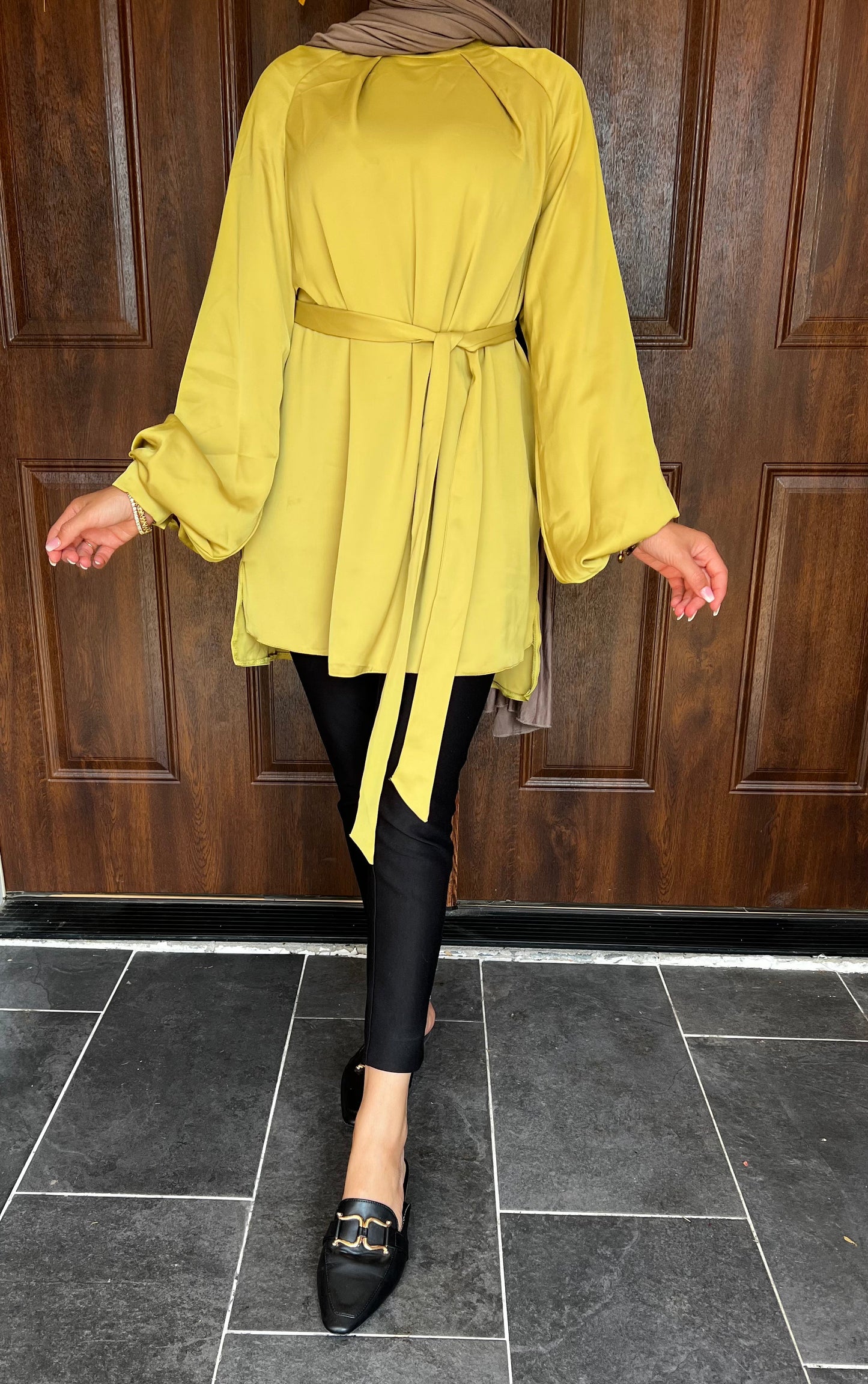 Puffed sleeves satin top with belt