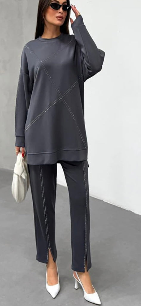 Chic 2-piece set featuring stud detailing Pant Set