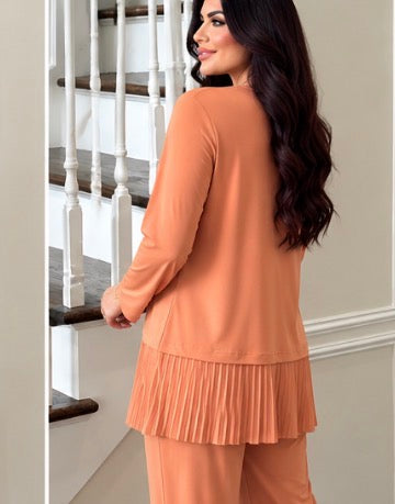 Long Sleeves Ruffled Hem Tunic and Ankle pants set