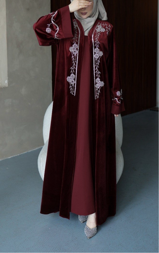 Velvet abaya Set with embroidered silver beads