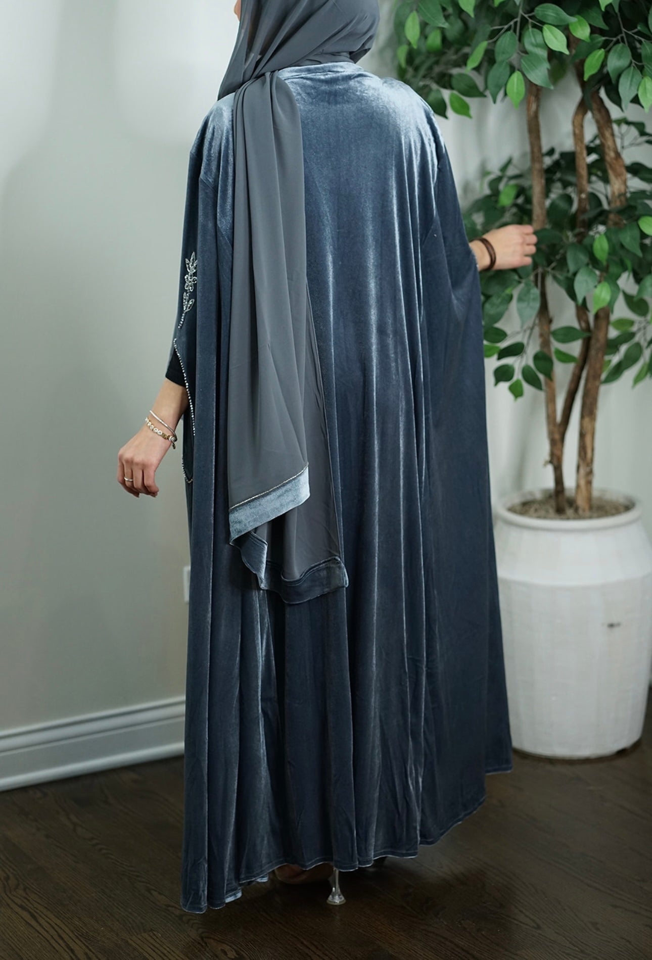 LUXURY VELVET EMBELLISHED CAPE