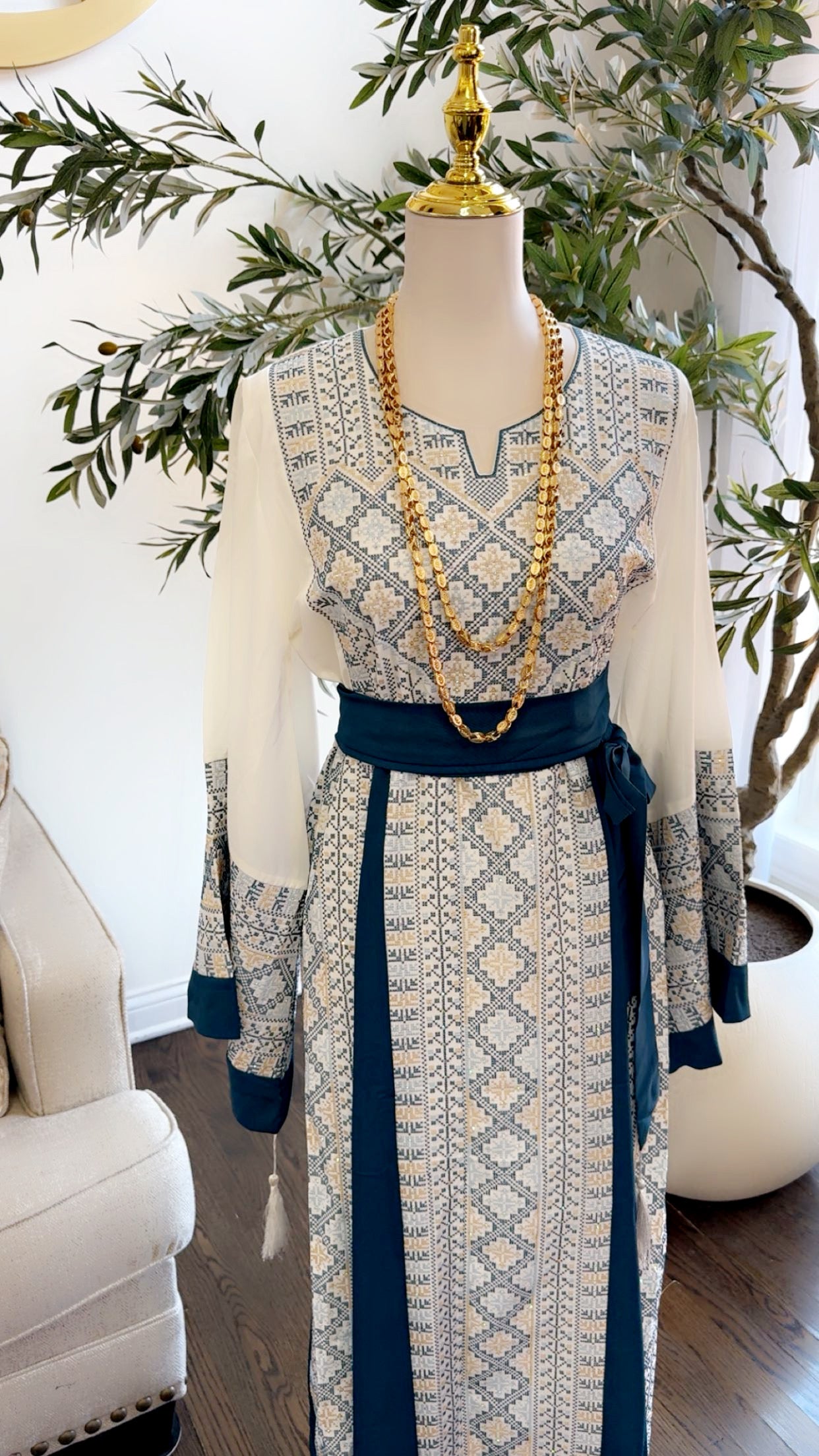 Palestinian Heritage Embroidered Tatreez Thobe