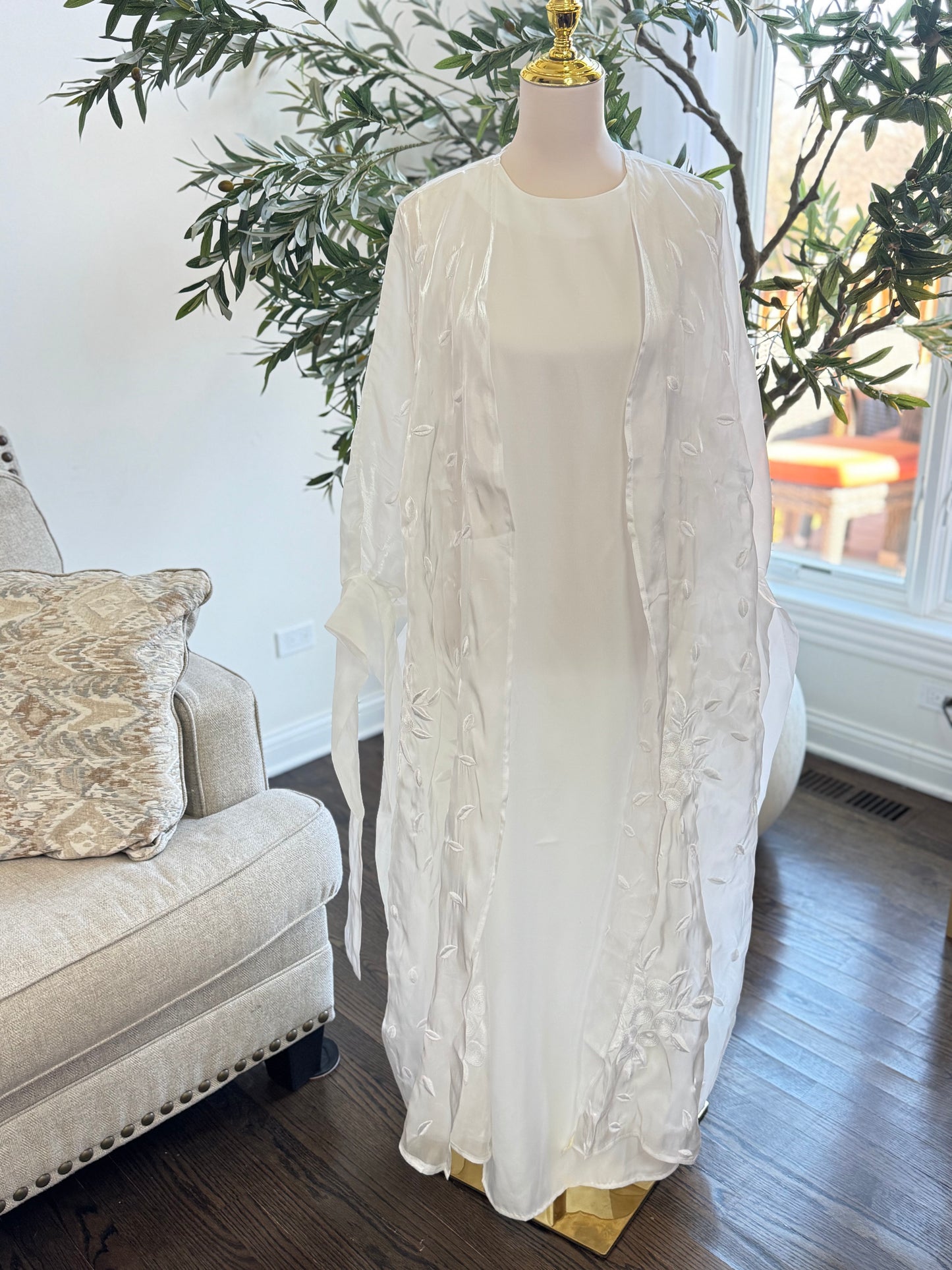 White Sheer Organza Embroidery Bridal Cardigan Open Abaya