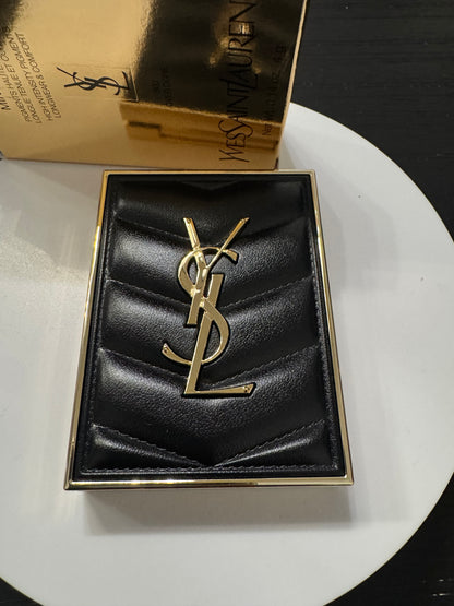 Yves Saint Laurent  Couture Mini Clutch Eyeshadow Palette over doré