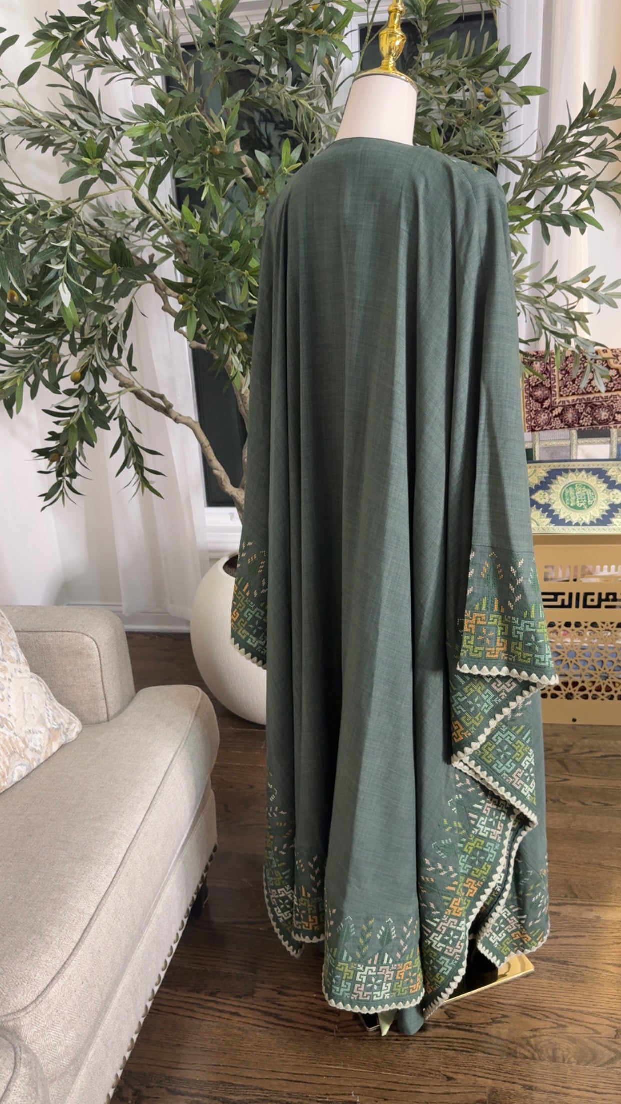 Luxurious embroidered Tatreez Butterfly Thobe Abaya set