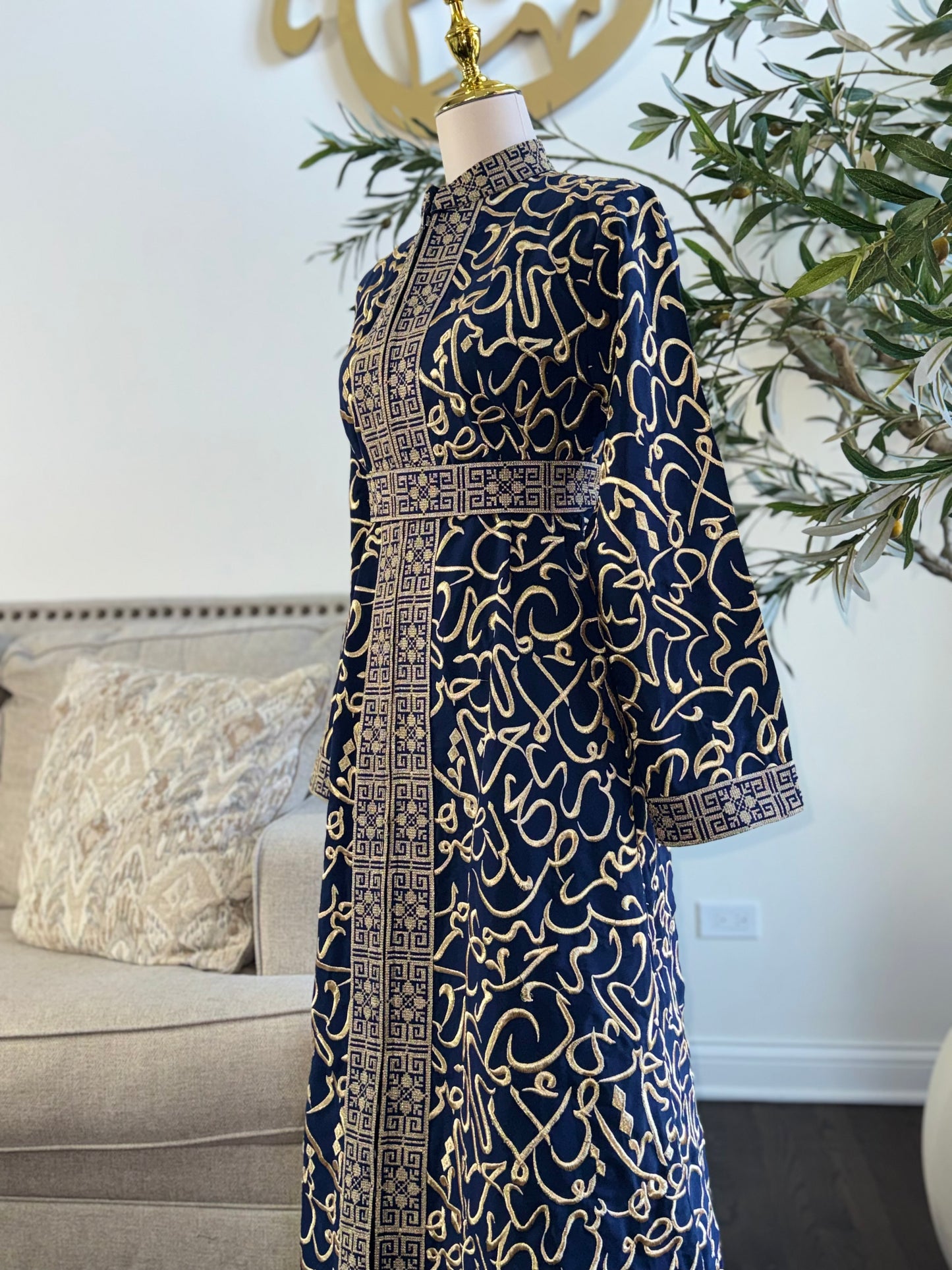 Arabic Letter embroidered/tatreez on zipped Off White abaya kaftan Thobe
