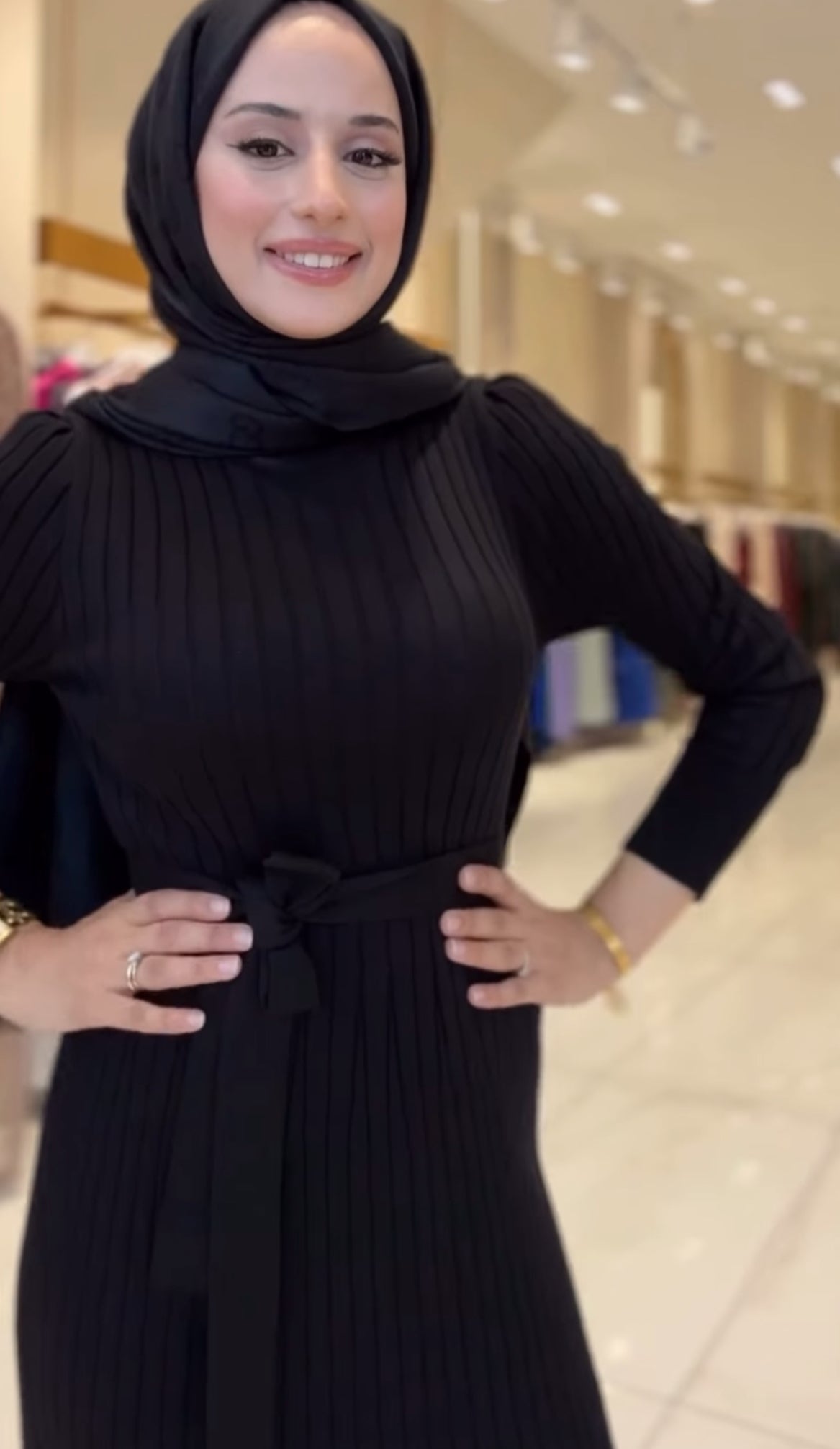 Chic Ribbed Maxi Black Knit Dress