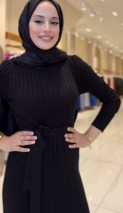 Chic Ribbed Maxi Black Knit Dress
