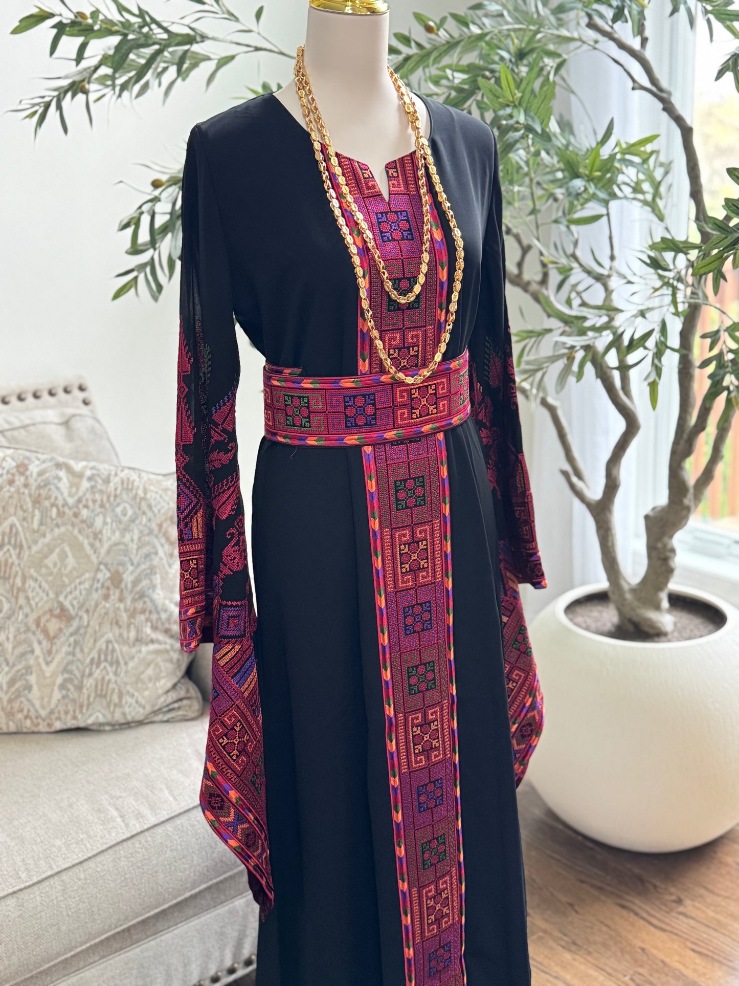 Embroidered tatreez Thobe Kaftan with Wide Sleeves