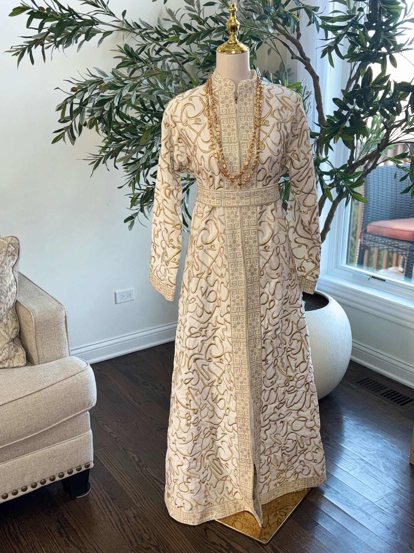 Arabic Letter embroidered/tatreez on zipped Off White abaya kaftan Thobe