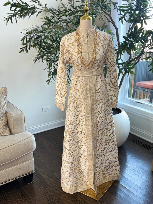 Arabic Letter embroidered/tatreez on zipped Off White abaya kaftan Thobe