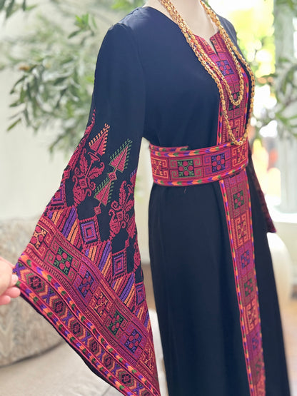 Embroidered tatreez Thobe Kaftan with Wide Sleeves