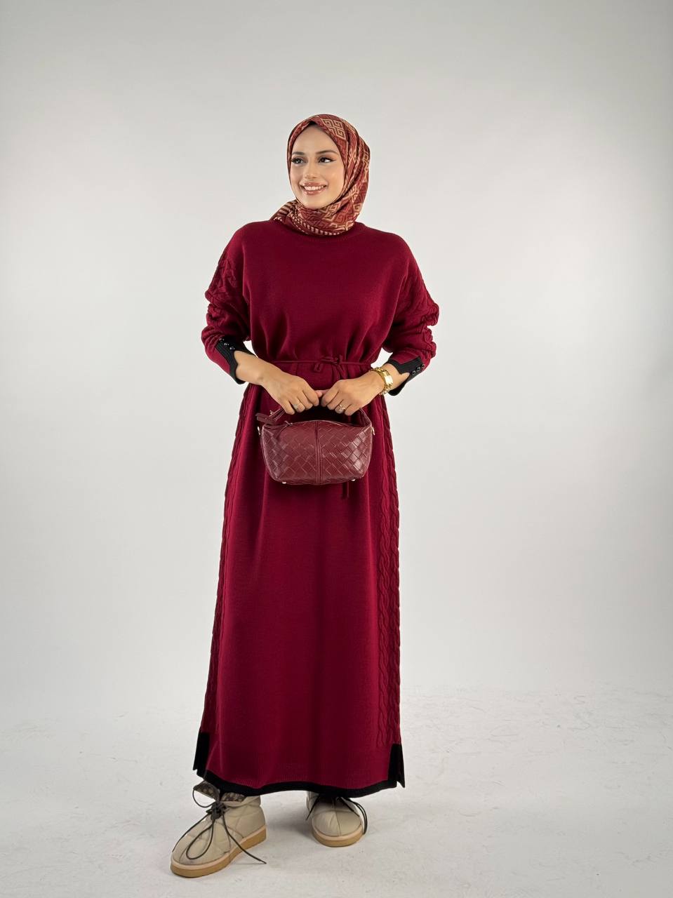 Chic Knit Maxi Relaxed Long Winter dress with Belt