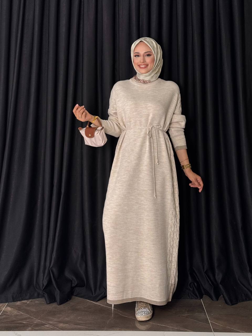 Chic Knit Maxi Relaxed Long Winter dress with Belt