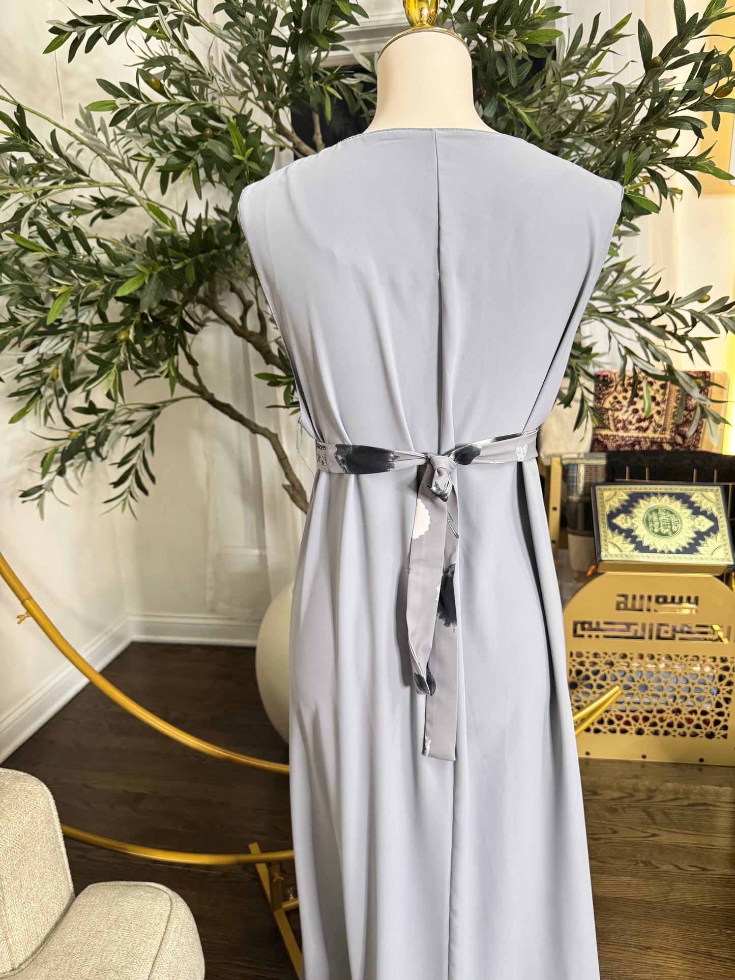 Elegance Floral Butterfly Grey Embroidered Abaya Set