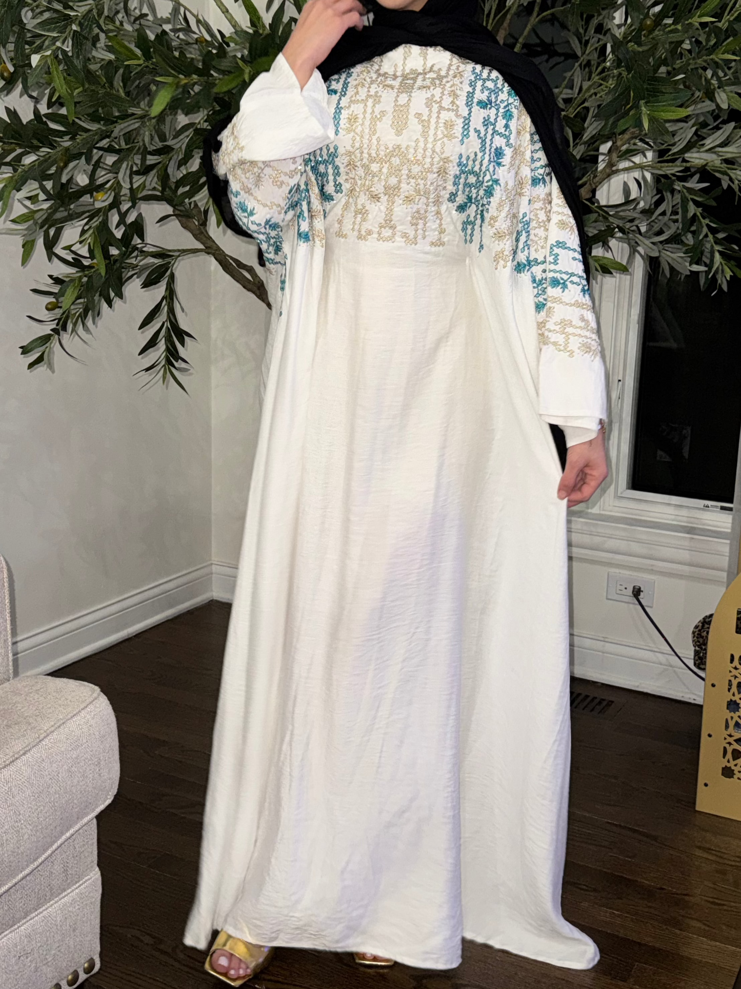 Traditional Embroidered Modest Dress with Adjustable Waist